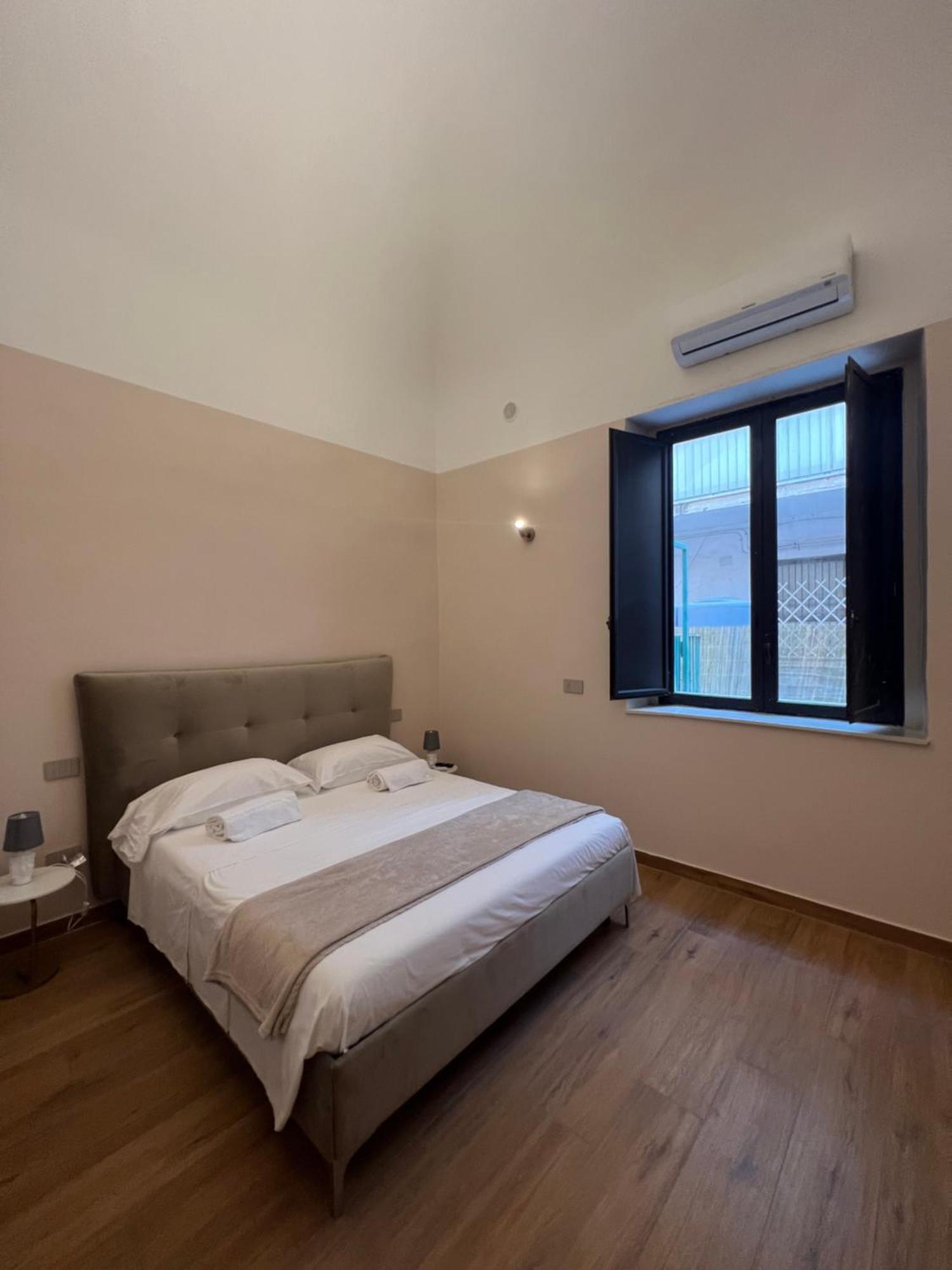 Вілла Domus Catania Centro Екстер'єр фото