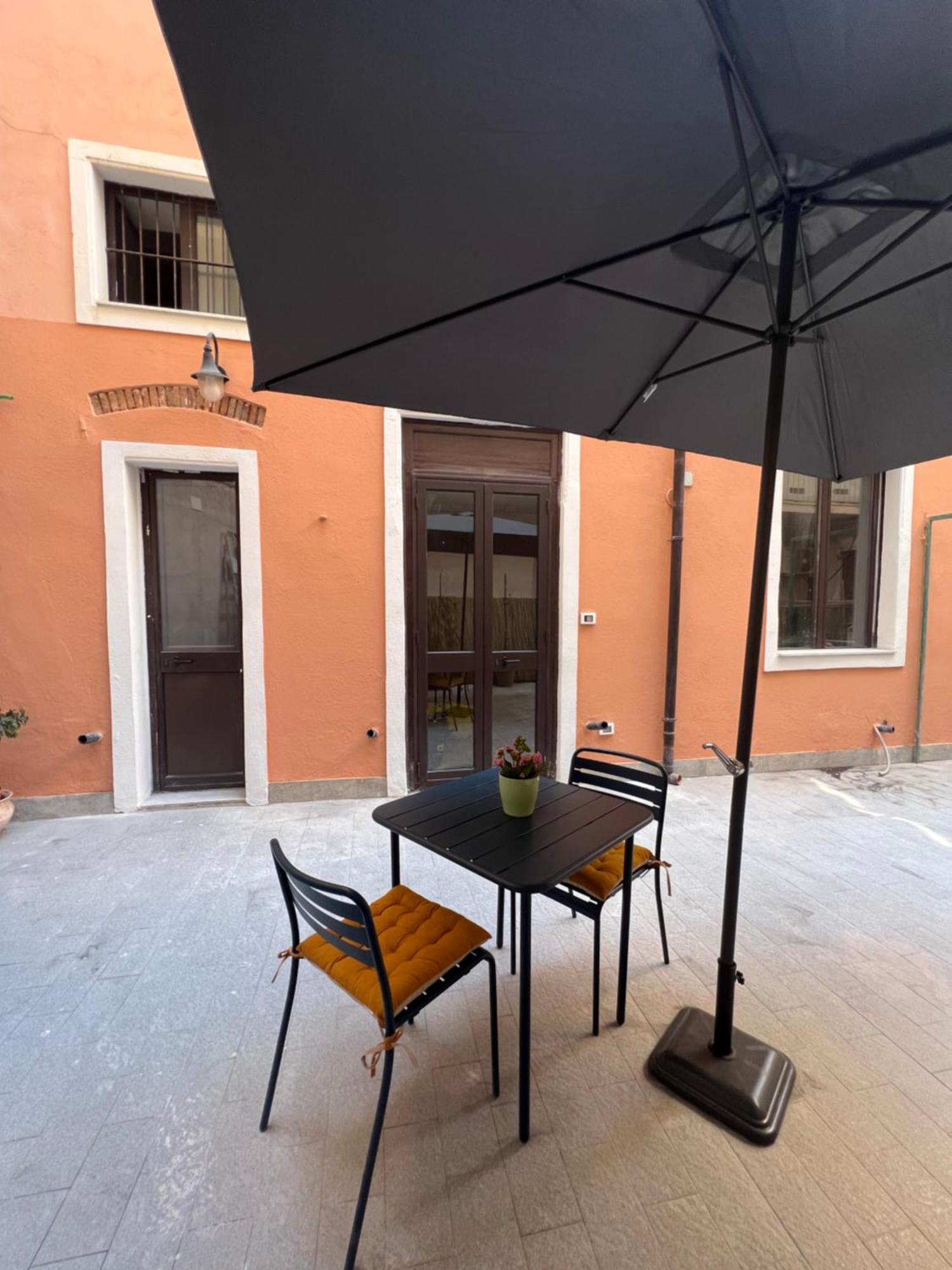 Вілла Domus Catania Centro Екстер'єр фото